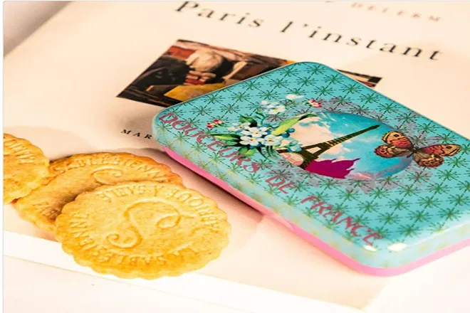 Bánh Kẹo Hộp Thiếc Nhập Khẩu Cao Cấp – Quà Tặng Sang Trọng