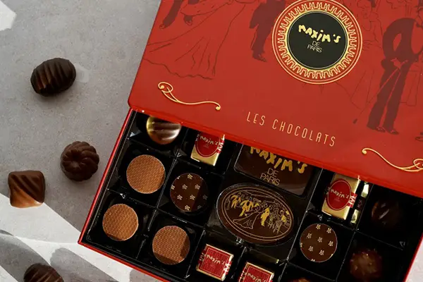 Hộp quà bánh kẹo Pháp cao cấp – Quà tặng tinh tế & sang trọng