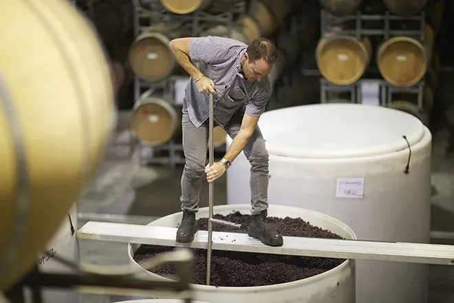 Rượu Vang Maxim’s (Pháp) – Champagne Maxim’s biểu tượng tinh hoa ẩm thực Pháp