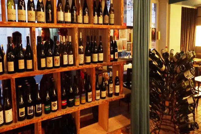 Rượu Vang Maxim’s (Pháp) – Champagne Maxim’s biểu tượng tinh hoa ẩm thực Pháp